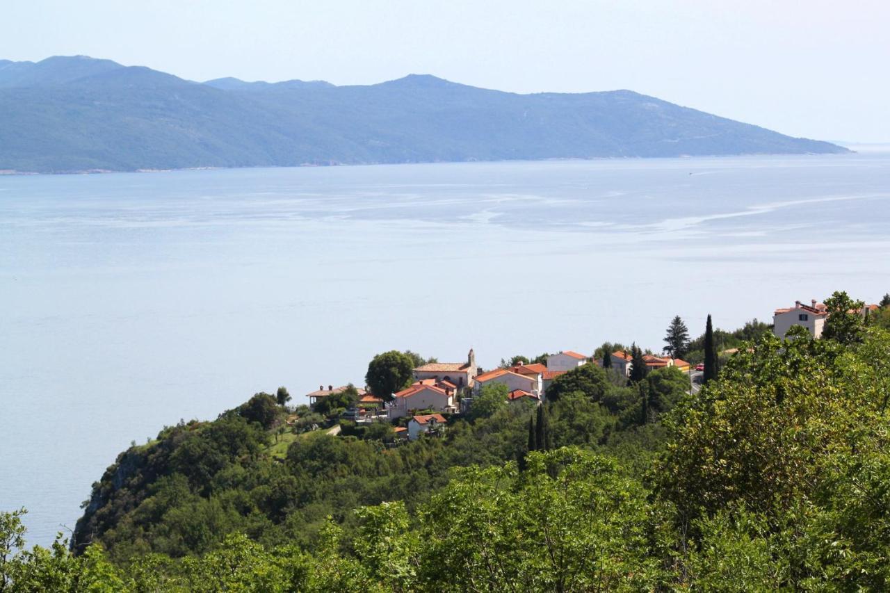Apartments With A Parking Space Kraj, Opatija - 7794 Kraj  外观 照片